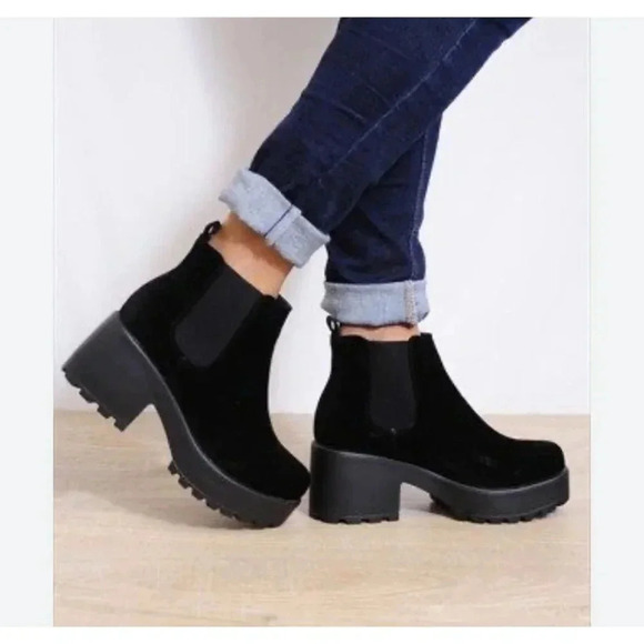 Jhovihn Womens Elasticated Pull-On Cleated Platform Black Suede Ankle Shoes Sz 3 - Picture 1 of 14